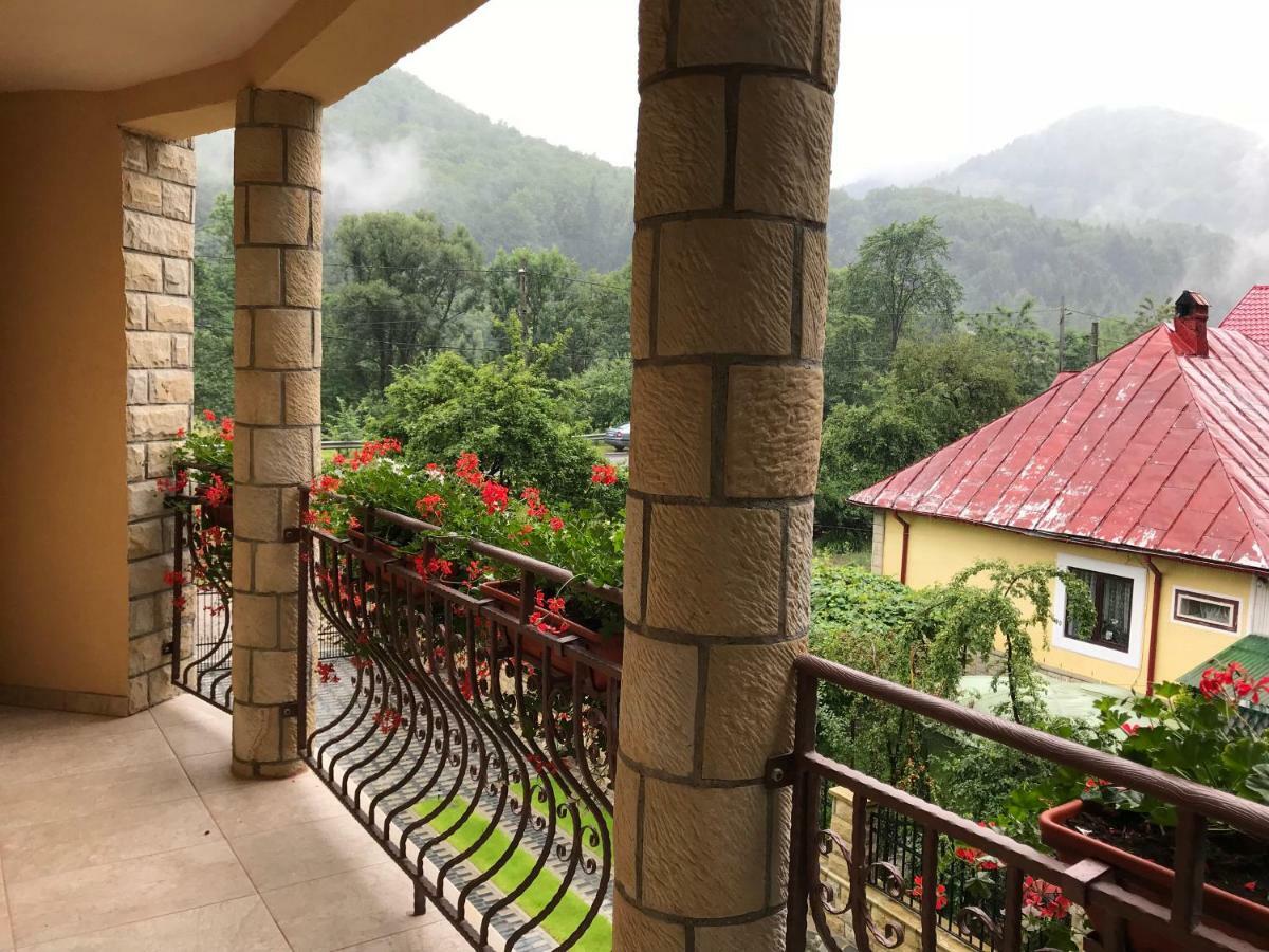 Casa Andra Hotel สลานิก-มอลโดวา ภายนอก รูปภาพ